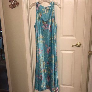 P Intimtes 1X Floral/Tropical Nightgown